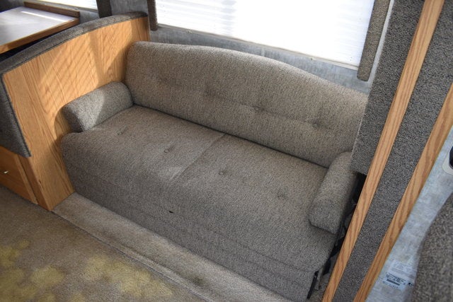 2004 HOLIDAY RAMBLER 30 ADIMIRAL MOTORHOME