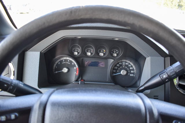 2015 Ford Super Duty F-350 DRW XL CAB & CHASSIS 2D