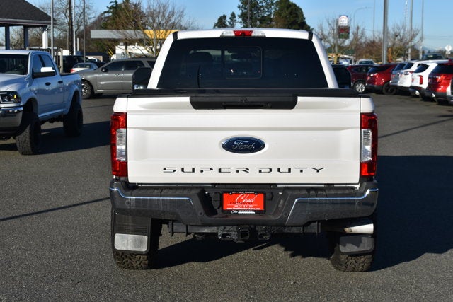 2017 Ford Super Duty F-350 SRW LARIAT PICKUP 4D 6 3/4 FT