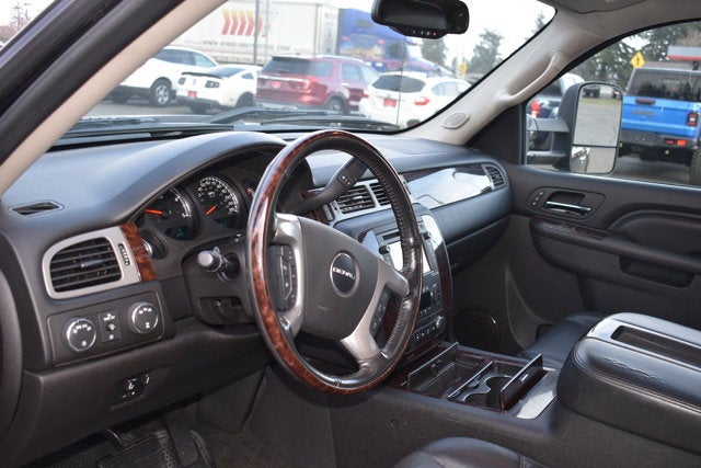 2014 GMC Sierra 3500HD DENALI PICKUP 4D 6 1/2 FT