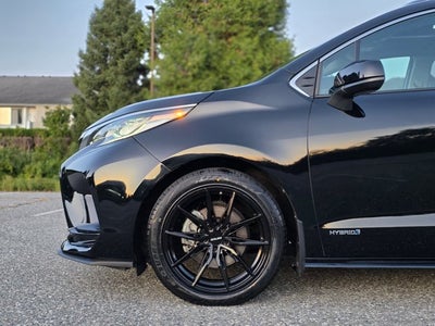 2021 Toyota Sienna XSE MINIVAN 4D