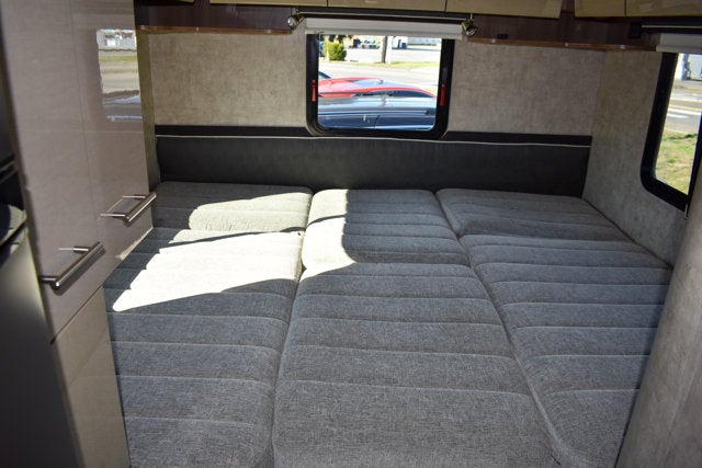 2015 Mercedes-Benz Sprinter Chassis-Cabs 170 inch WB CAB & CHASSIS 2D